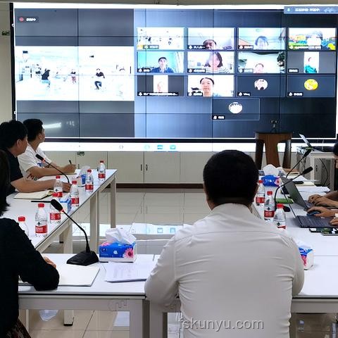 高考考场外全国统一动作研究